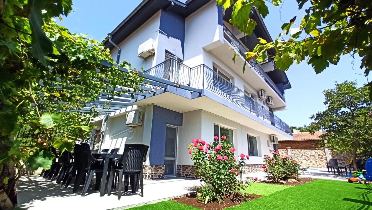 Arode Villa Ovidius - Apartments بالشيك المظهر الخارجي الصورة