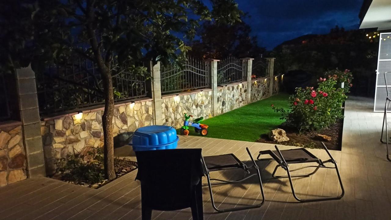 Arode Villa Ovidius - Apartments بالشيك المظهر الخارجي الصورة