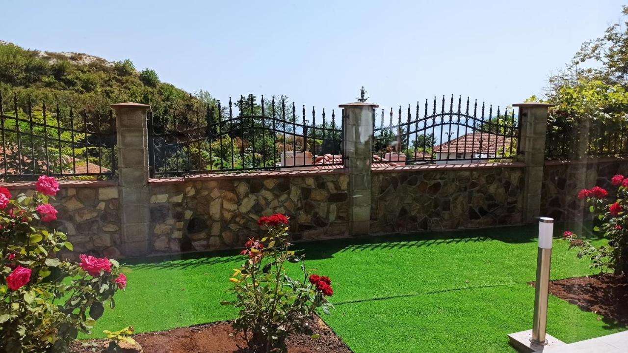 Arode Villa Ovidius - Apartments بالشيك المظهر الخارجي الصورة