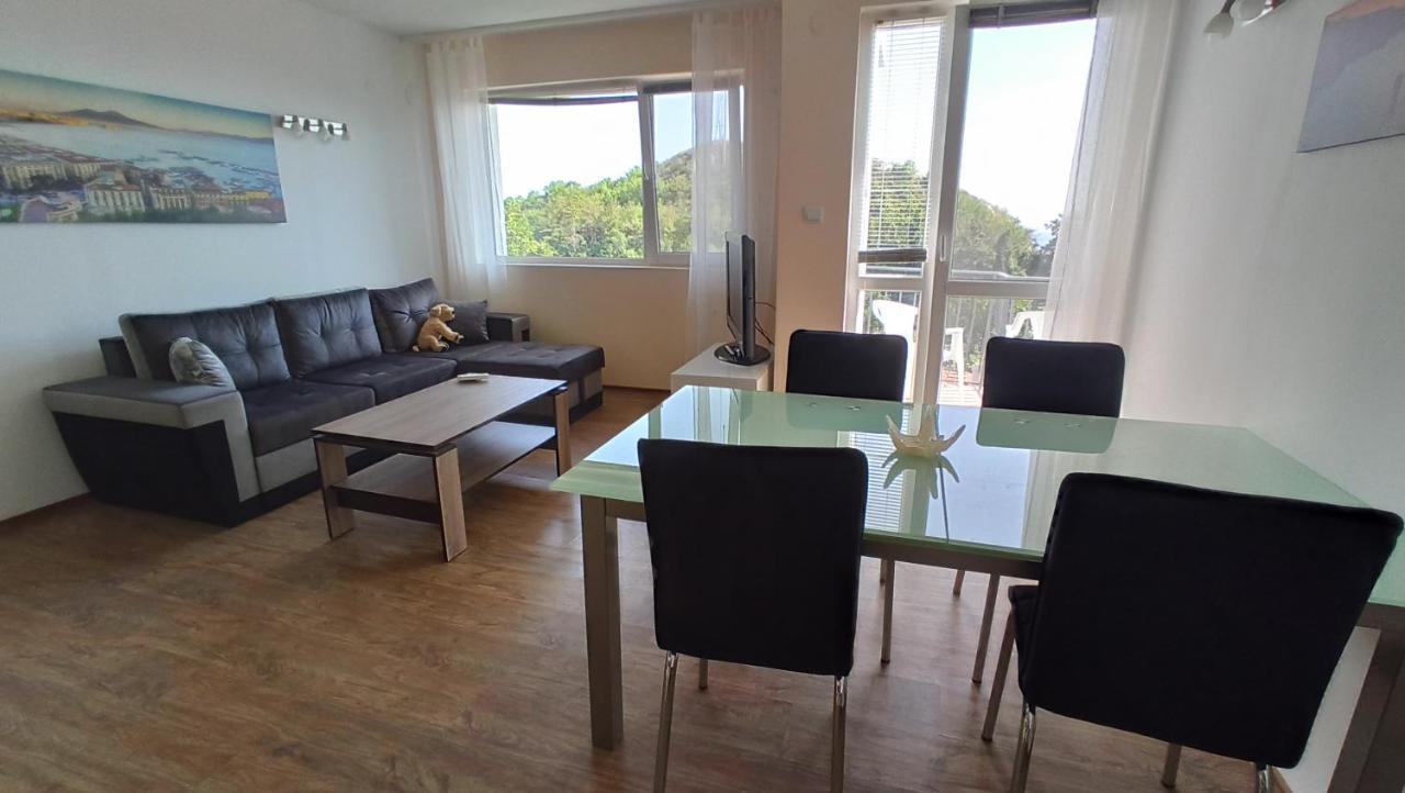 Arode Villa Ovidius - Apartments بالشيك المظهر الخارجي الصورة