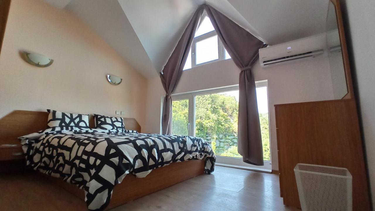 Arode Villa Ovidius - Apartments بالشيك المظهر الخارجي الصورة