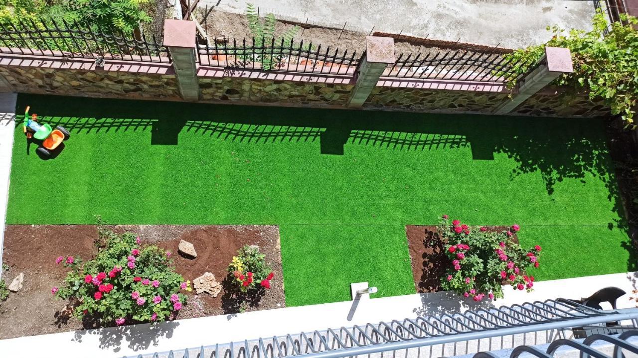 Arode Villa Ovidius - Apartments بالشيك المظهر الخارجي الصورة