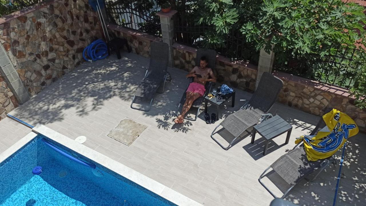 Arode Villa Ovidius - Apartments بالشيك المظهر الخارجي الصورة