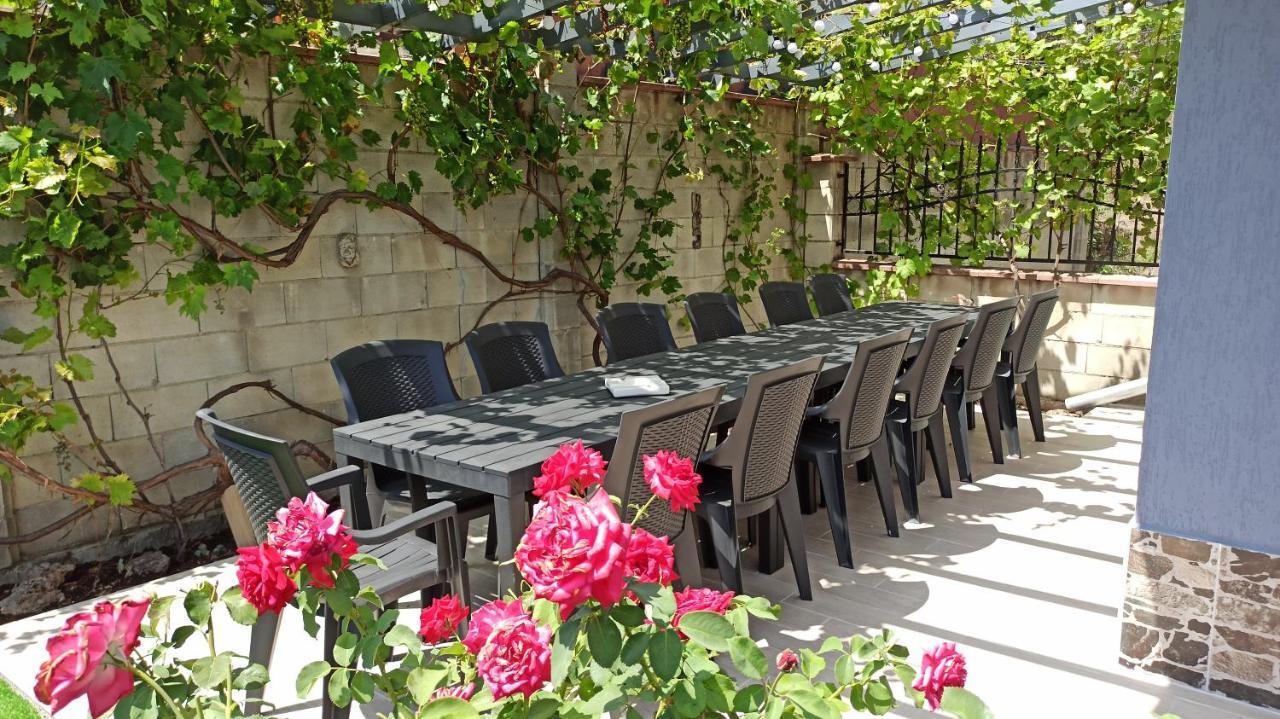 Arode Villa Ovidius - Apartments بالشيك المظهر الخارجي الصورة